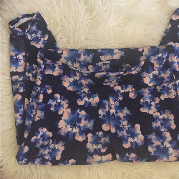 Old Navy active long leggings go dry active wick - Picture 8 of 10